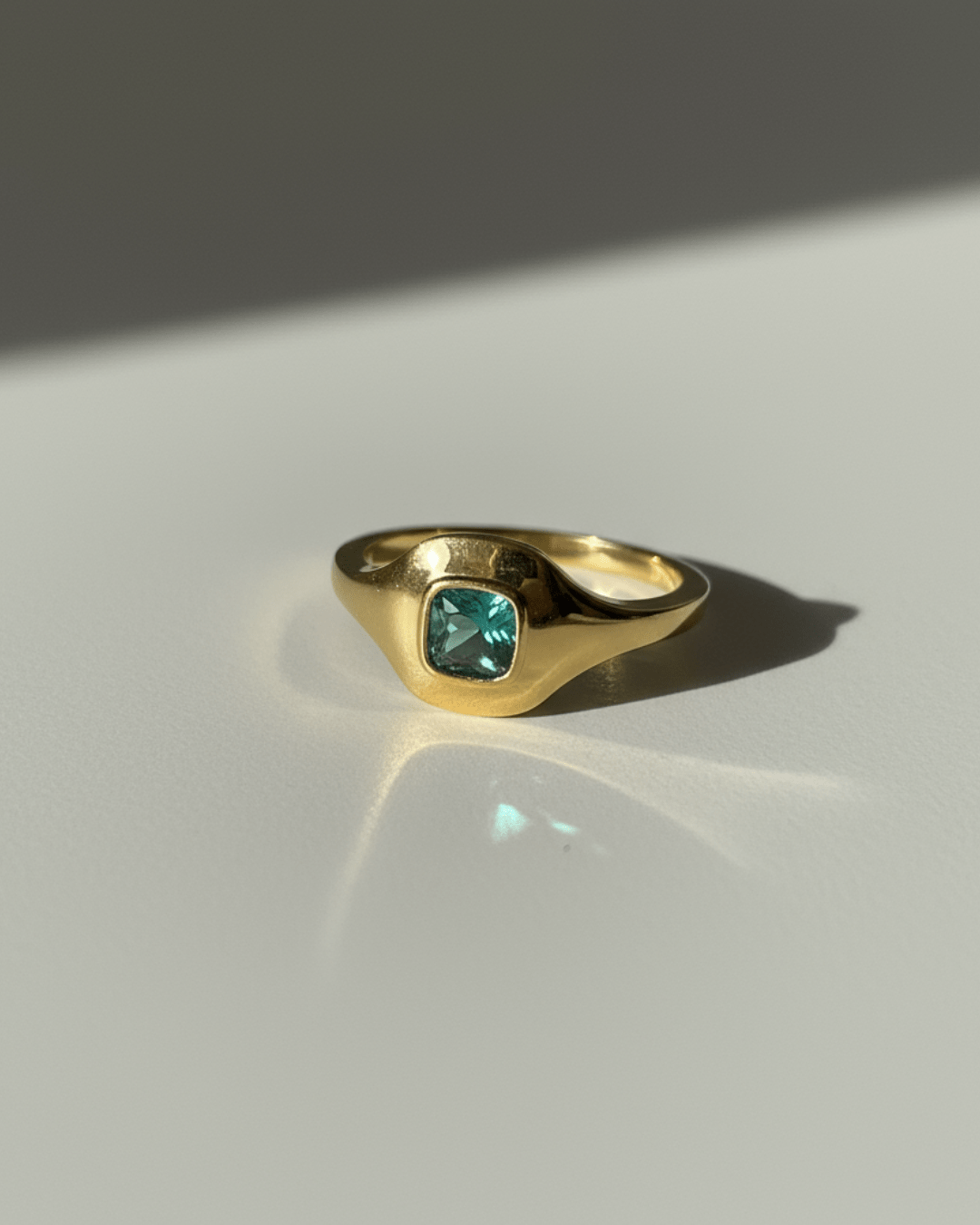 Noor ਨੂਰ Gemstone Signet Ring - Khas